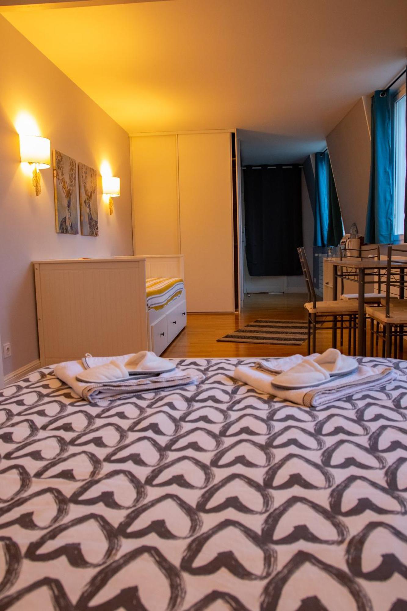 ホテル Les Tourterelles ヴァンドーム 部屋 写真